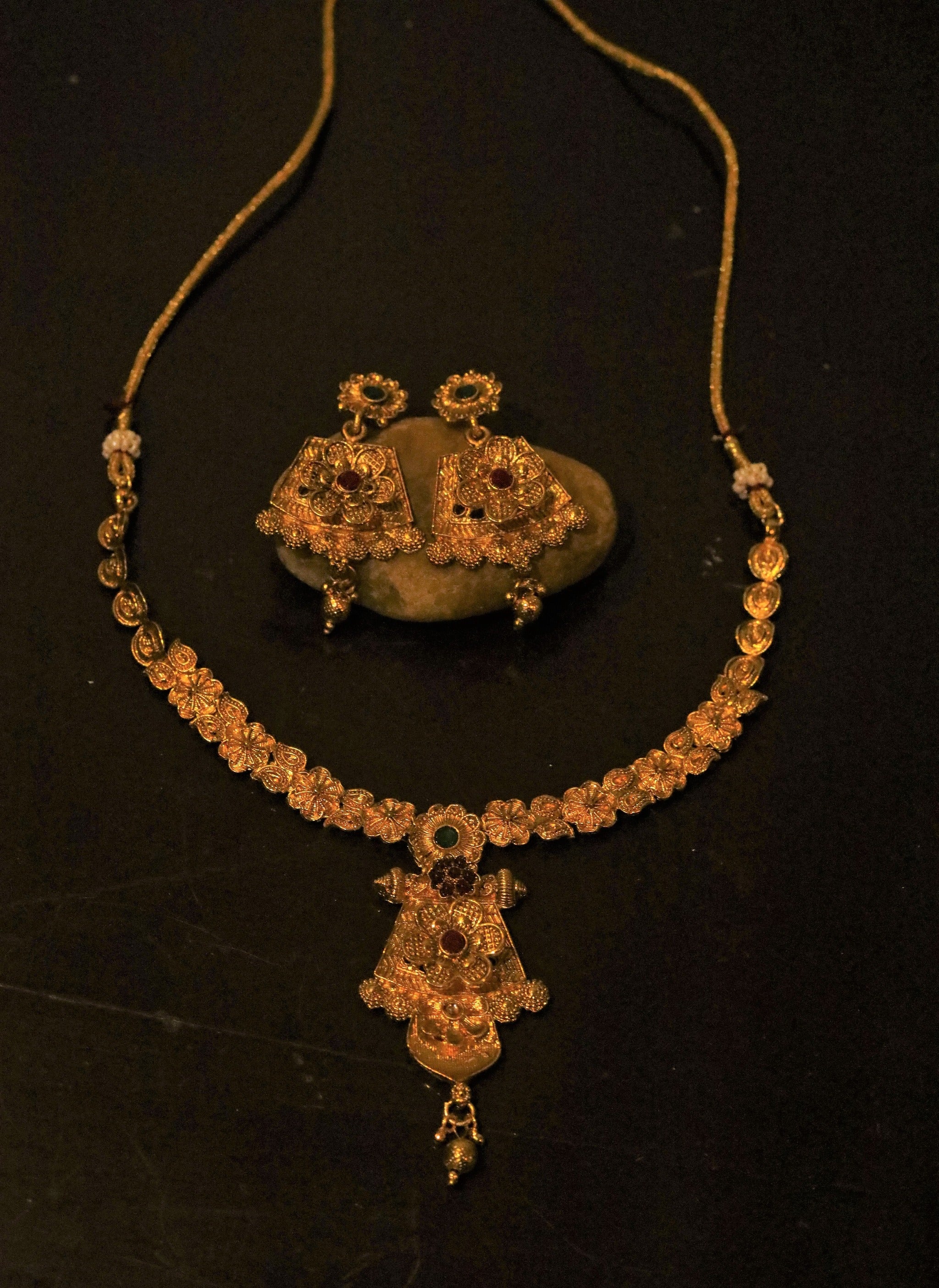 Gold Plated Pota Stone and Meenakari Necklace Set