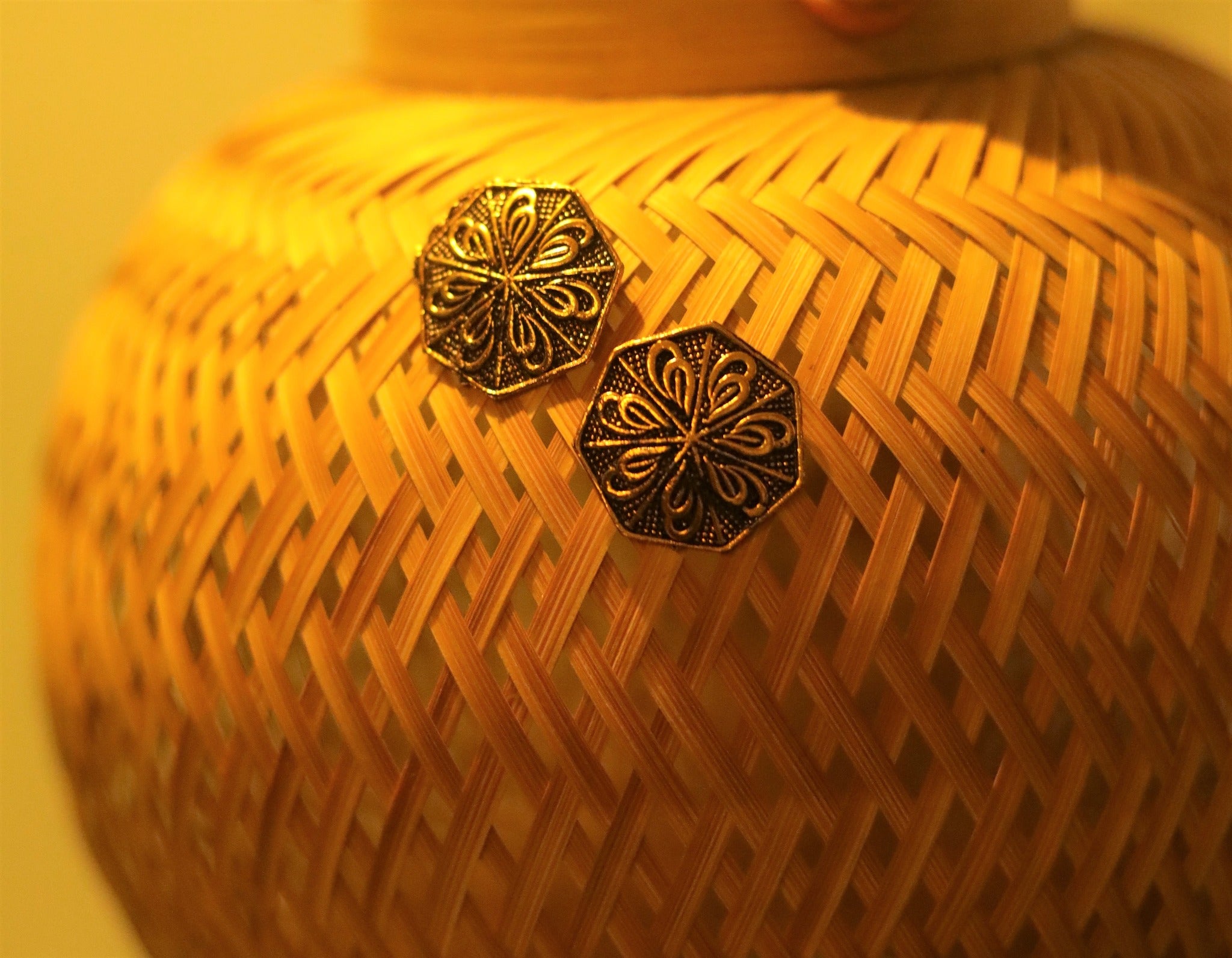 Antique Stud Black Earrings