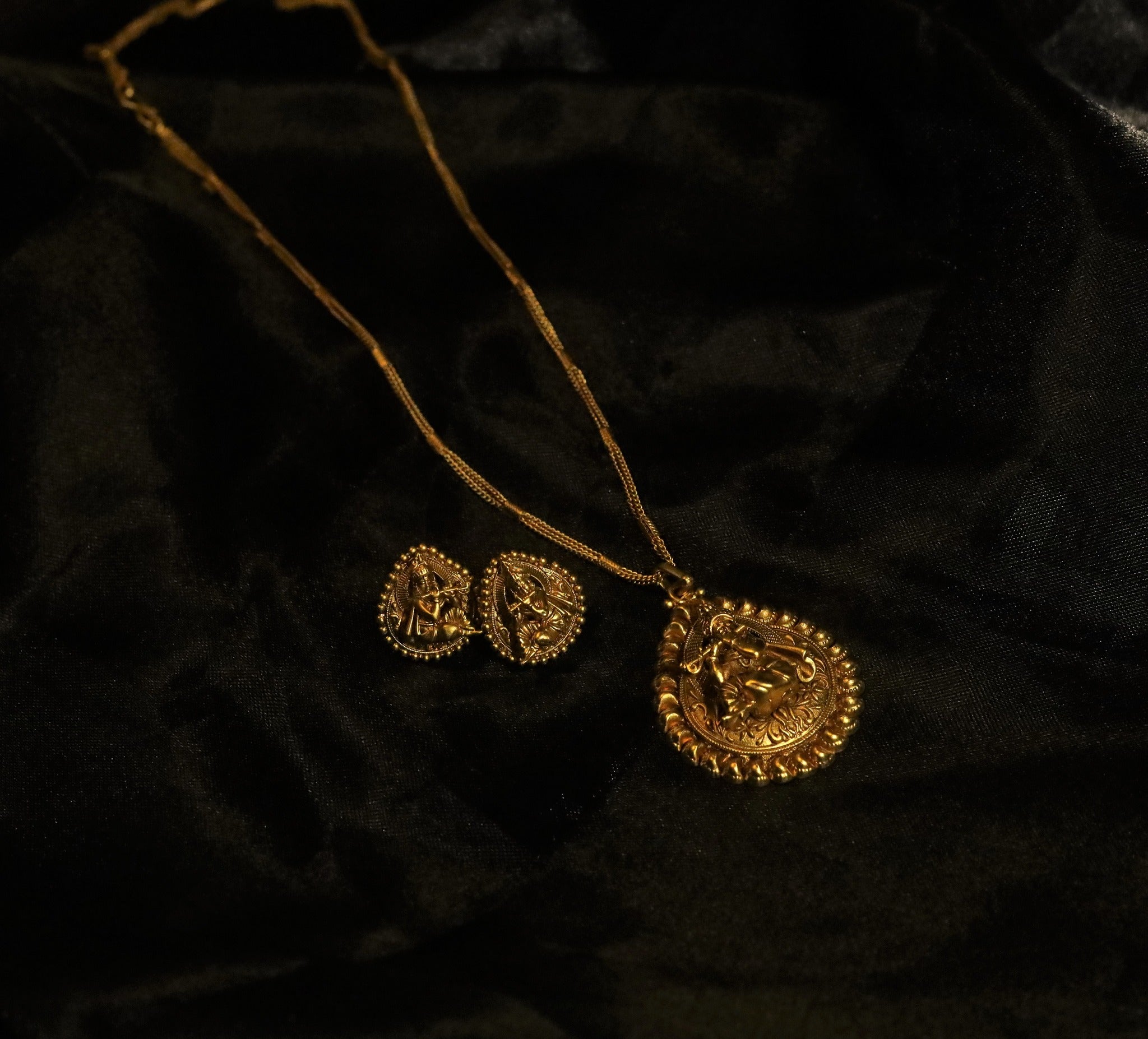 Gold Krishna Pendant Set