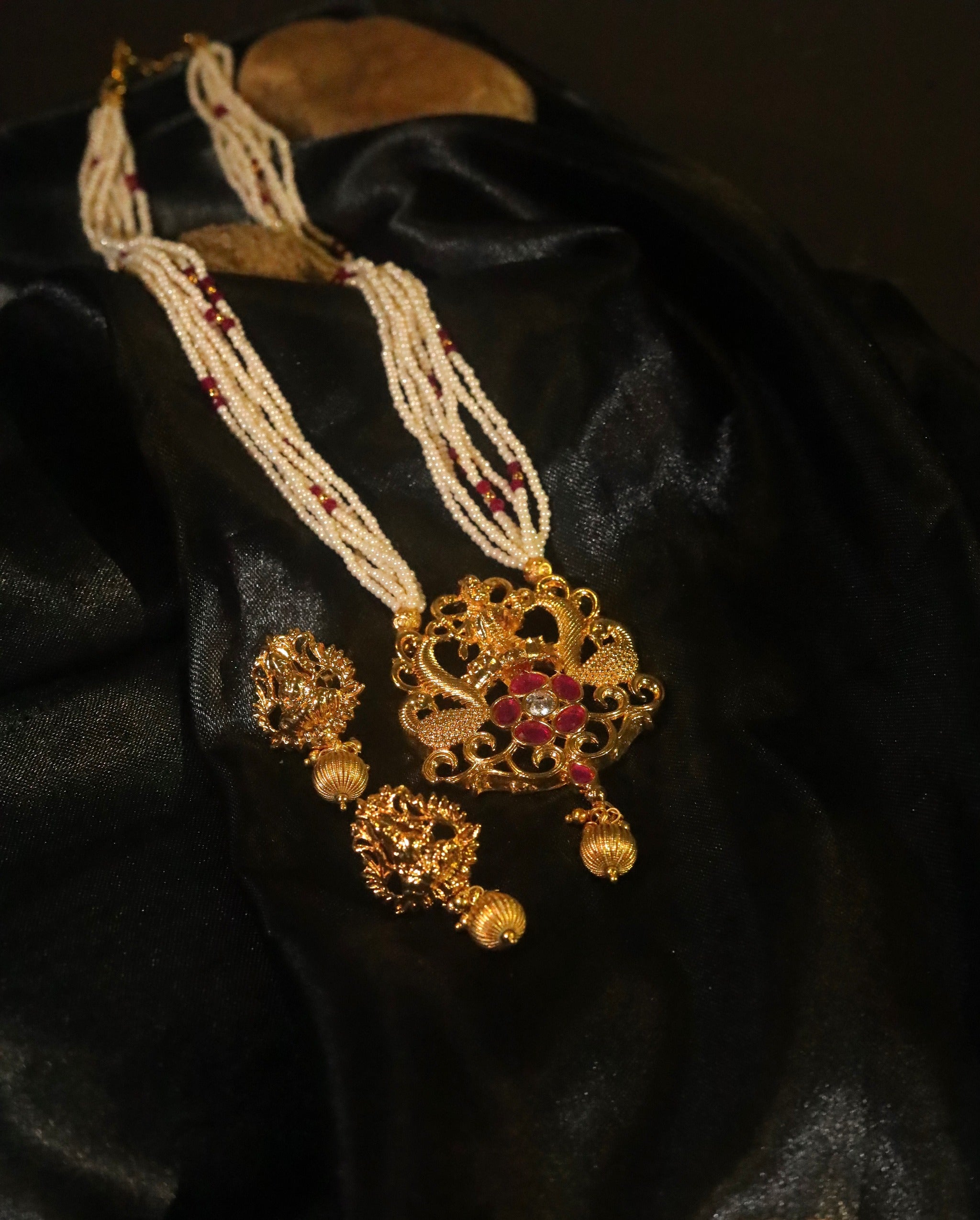 Gold Plated Pearl Women's Necklace Set