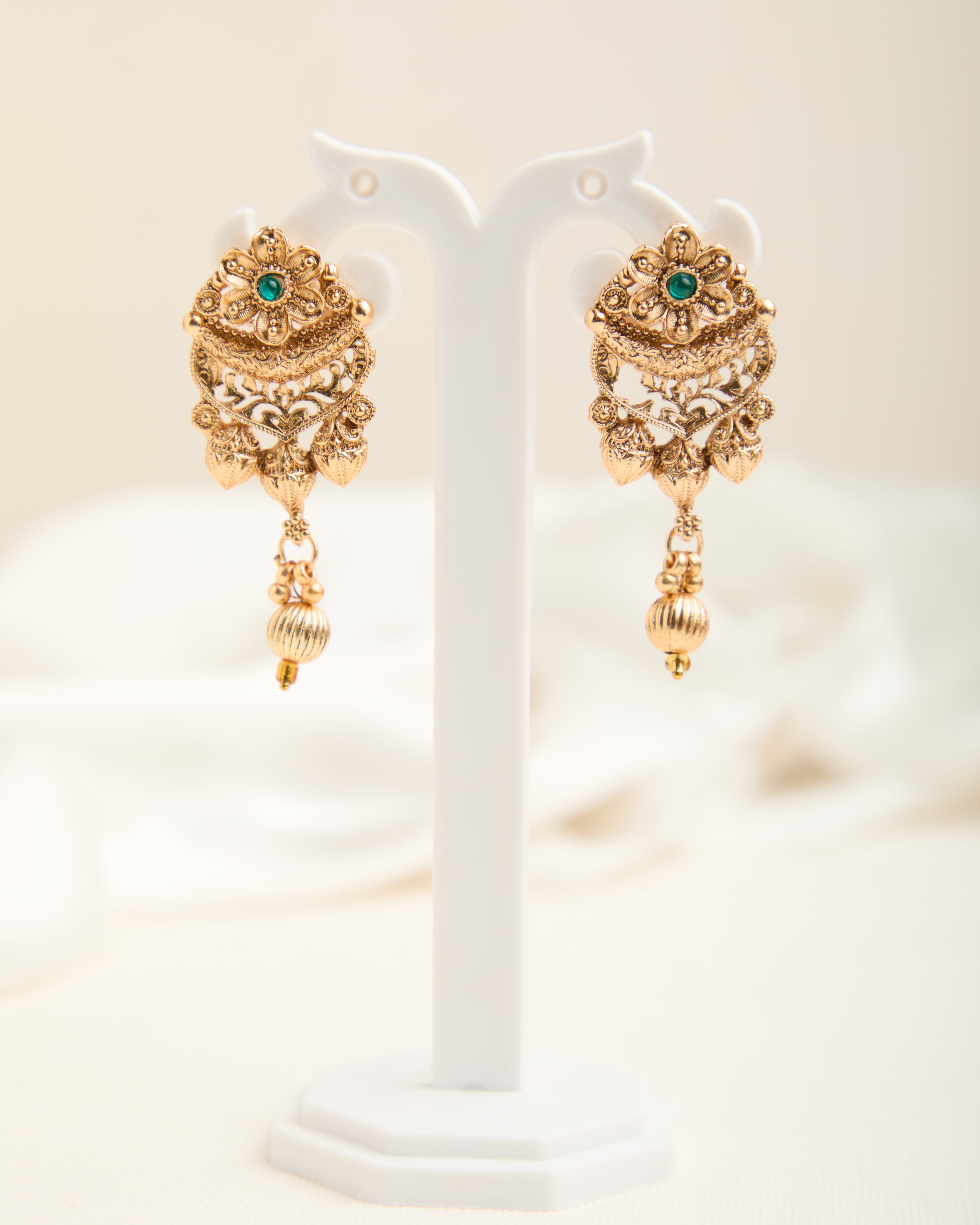 Gold Plated Matte Finish Stone Studded Necklace Set for Women