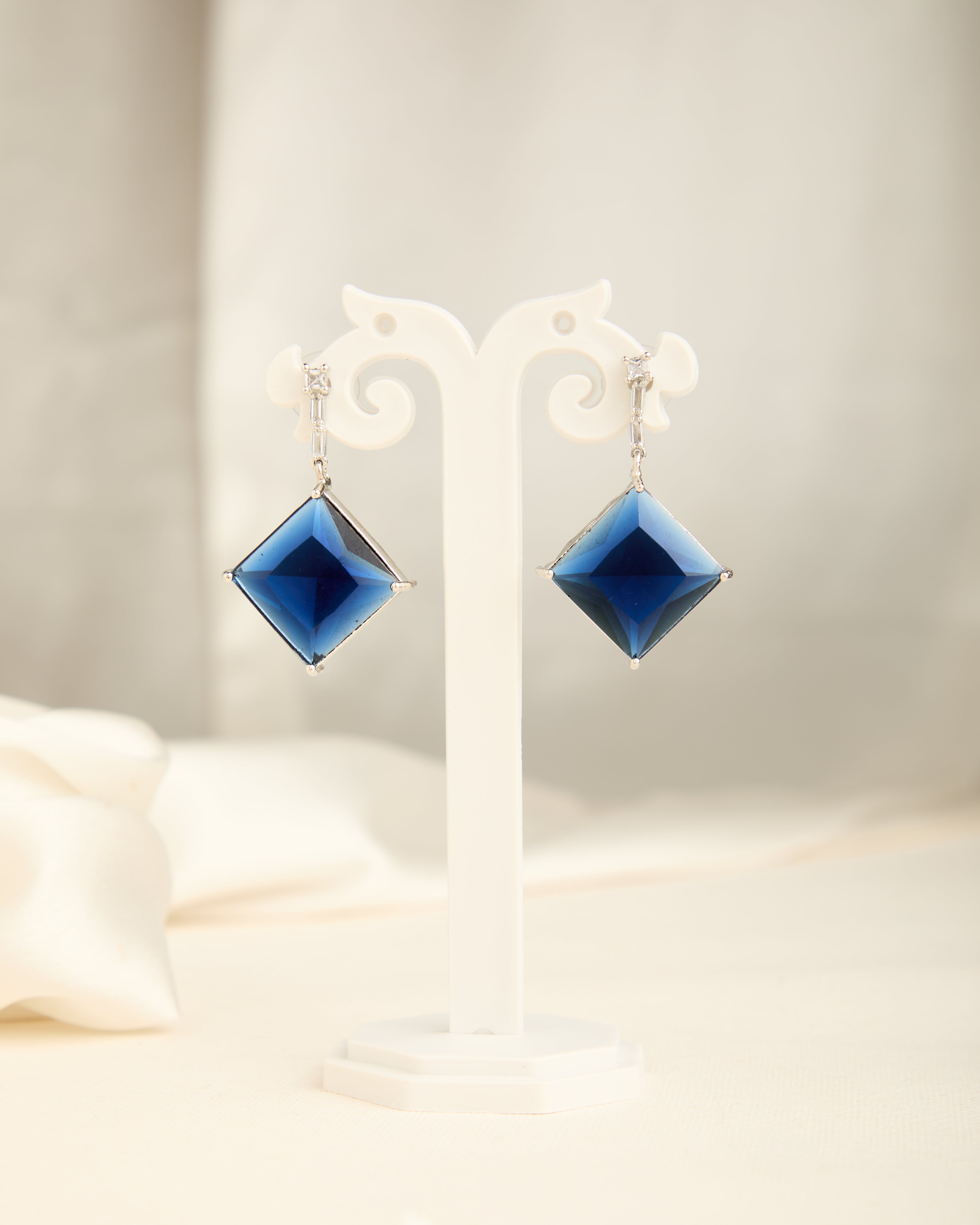 Silver Toned And Blue American Diamond Studded Jewellery Set