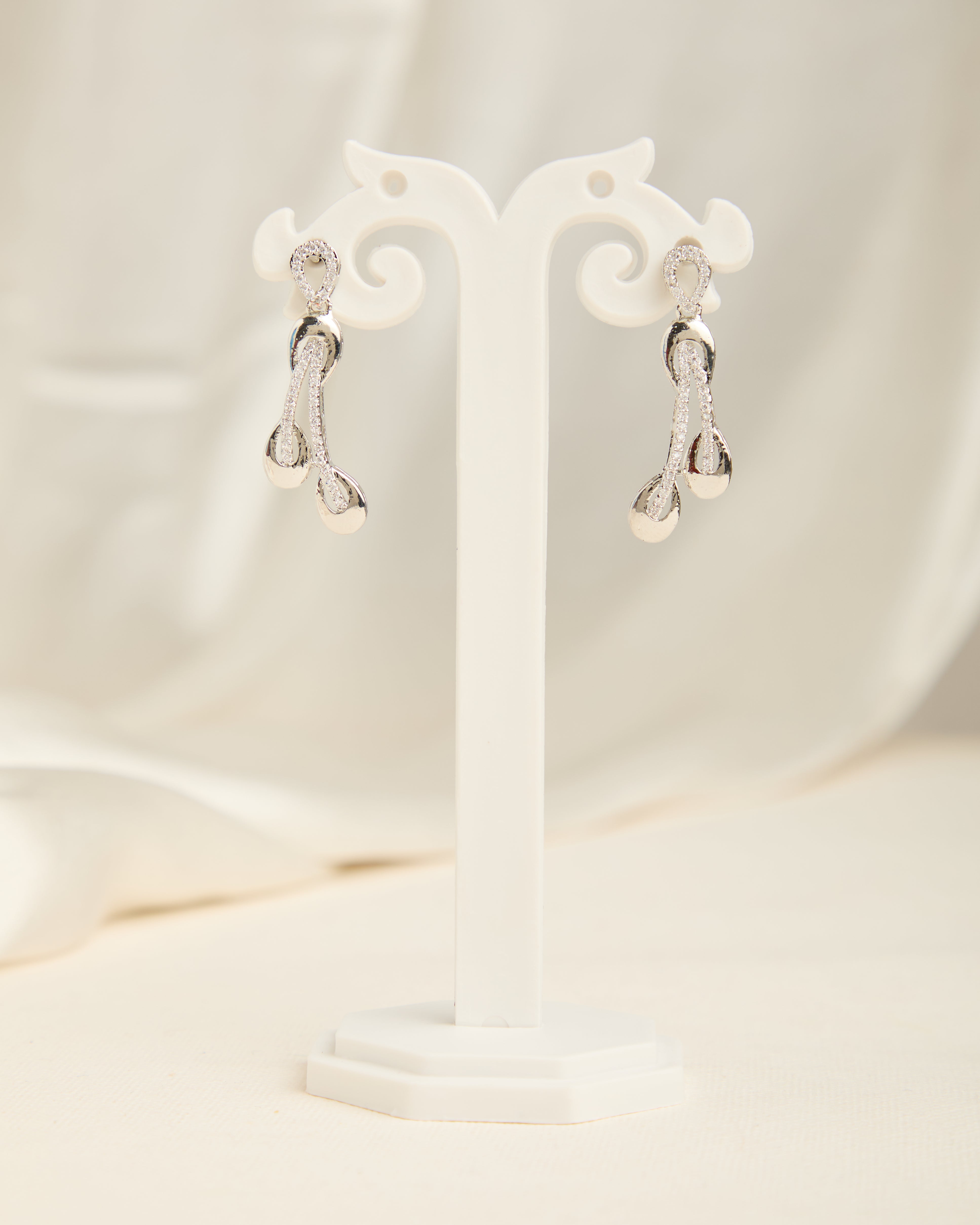 Sparkling Elegance American Diamond Studded Necklace Set