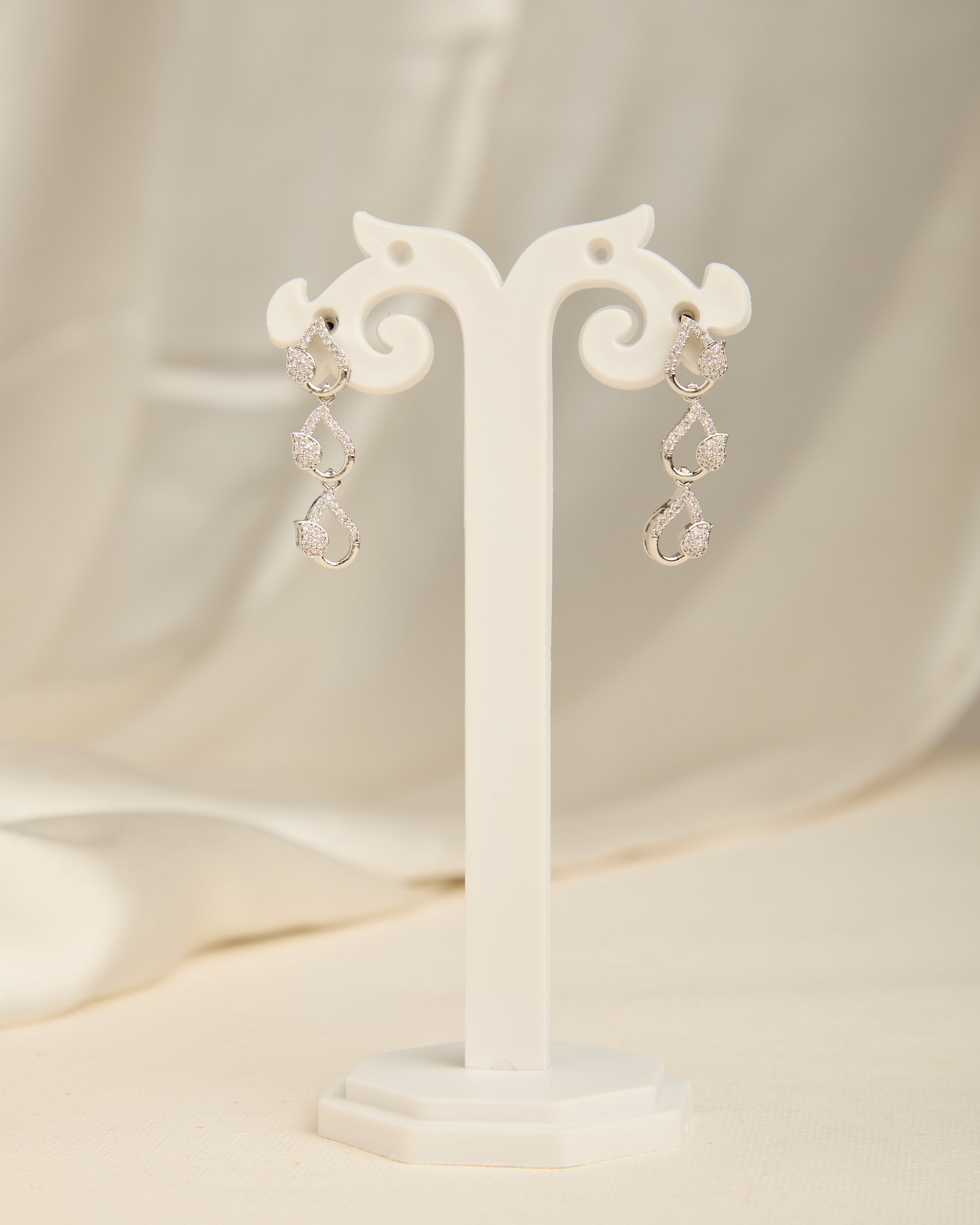 Elegant Silver Plated American Diamond Studded Necklace Set for Women