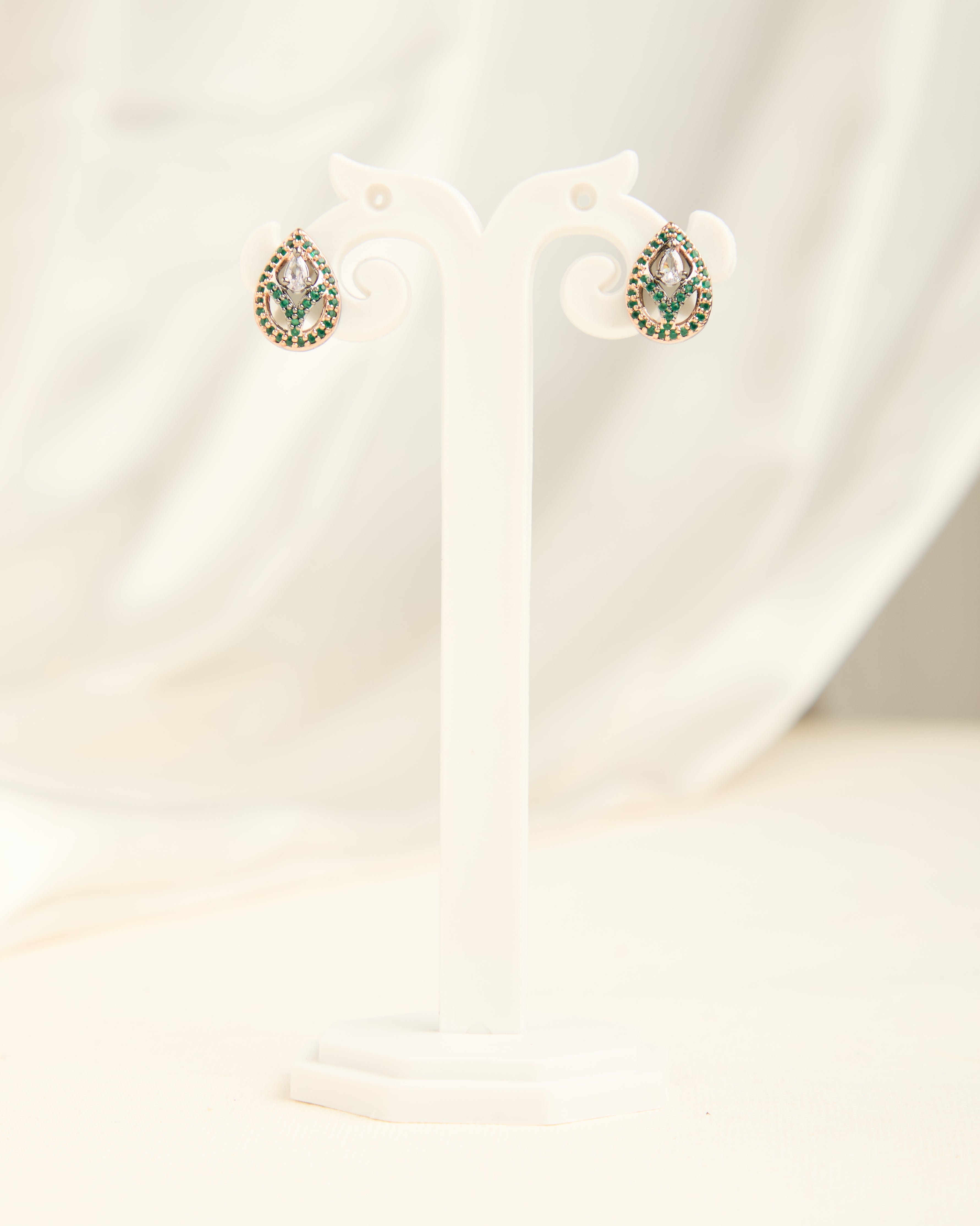 Women Gold-Plated Diamond Studded Earrings Stud for Women