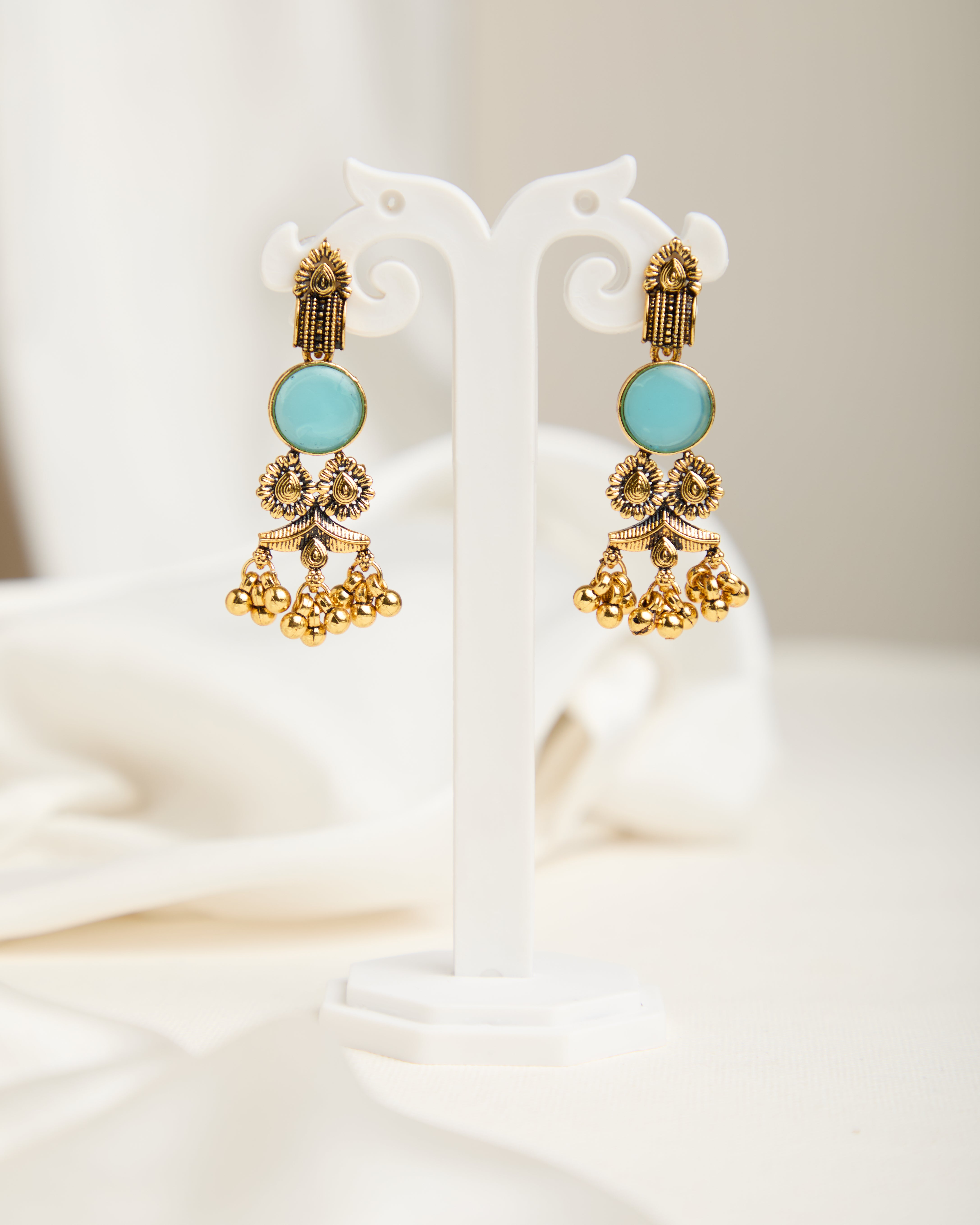 Delicate Zircon Necklace Studded with Firozi Colour Stones