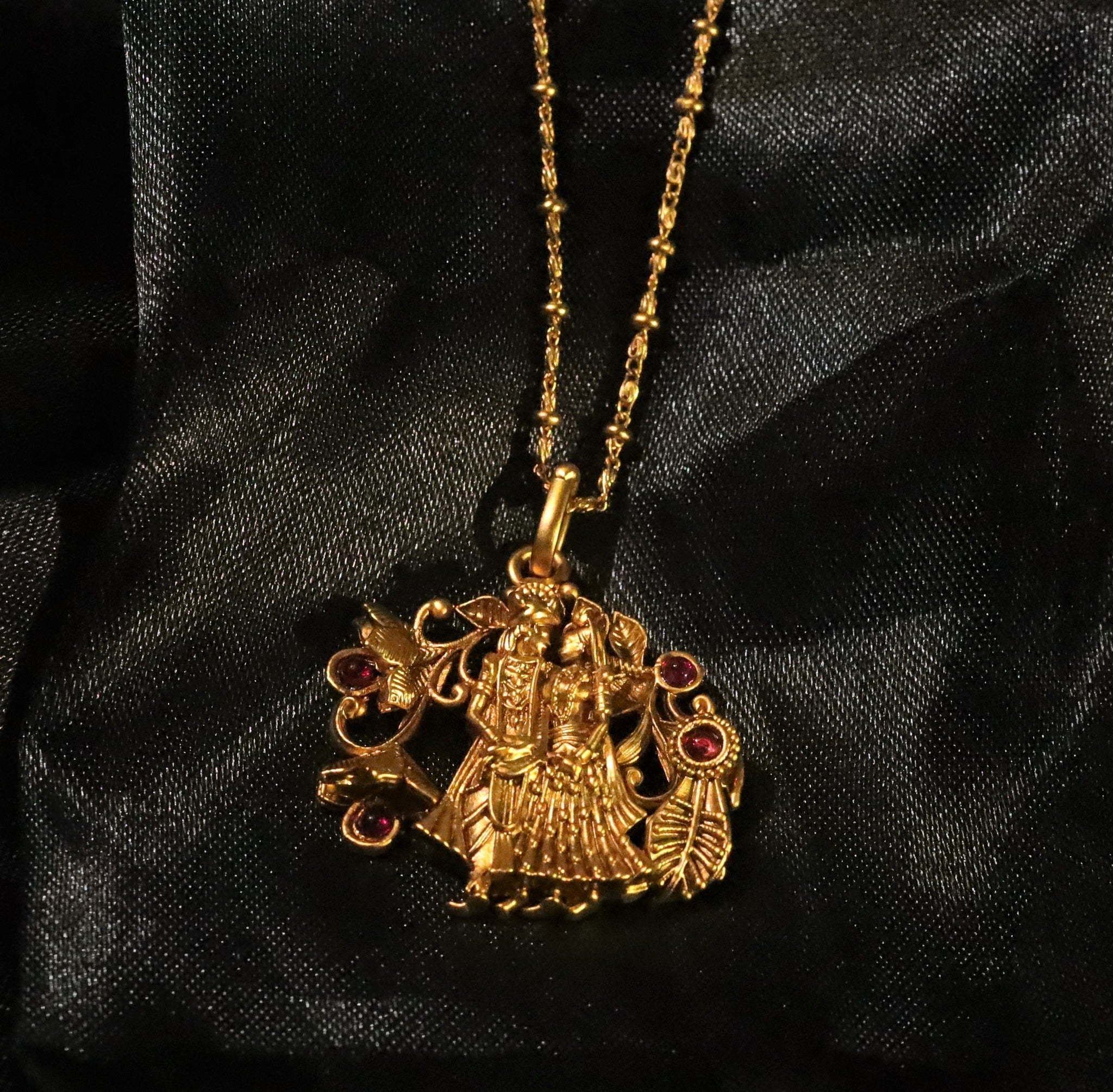Radha Krishna Pendant Set
