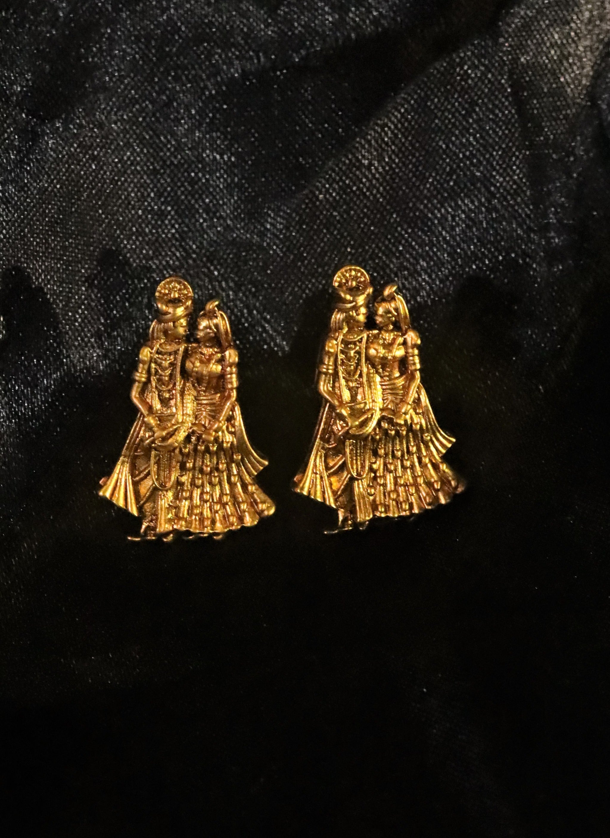 Radha Krishna Pendant Set